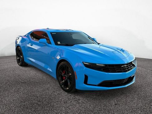 Used 2022 Chevrolet Camaro LT RWD image 7