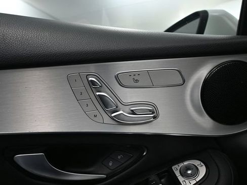 Used 2019 Mercedes-Benz GLC 300 image 21