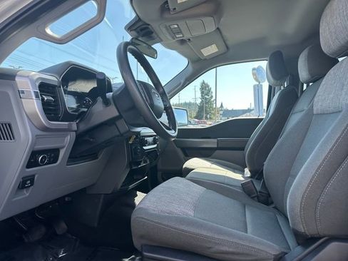 Used 2023 Ford F150 XLT w/ Trailer Tow Package image 9