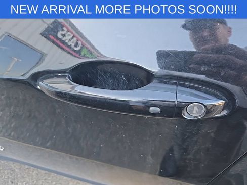Used 2018 Jeep Compass Latitude w/ Cold Weather Group AWD/4WD image 9