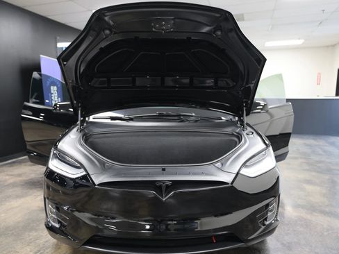 Used 2020 Tesla Model X Long Range image 50