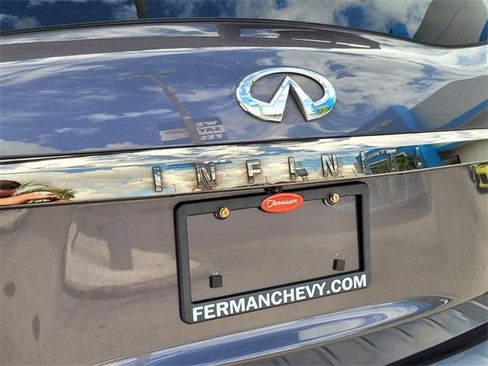 Used 2023 INFINITI QX80 Premium Select w/ Cargo Package image 13