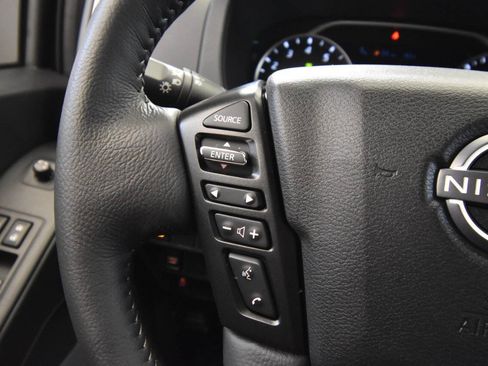 Used 2025 Nissan Frontier SV w/ SV Convenience Package RWD image 26