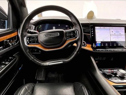 Used 2024 Jeep Grand Wagoneer L Series III AWD/4WD image 4