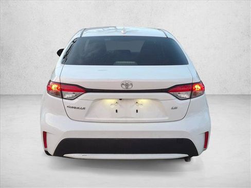 Certified 2022 Toyota Corolla LE FWD image 6
