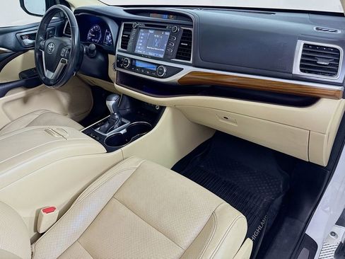 Used 2018 Toyota Highlander Limited image 29