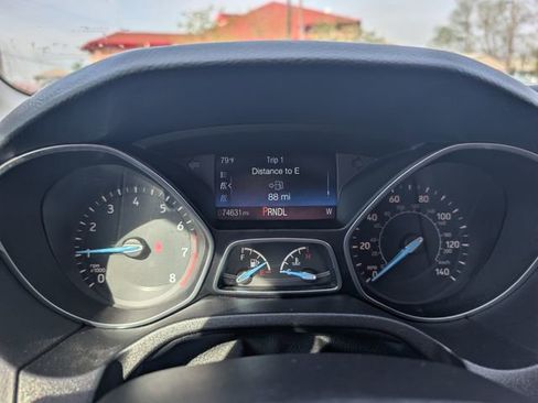 Used 2015 Ford Focus SE FWD image 11