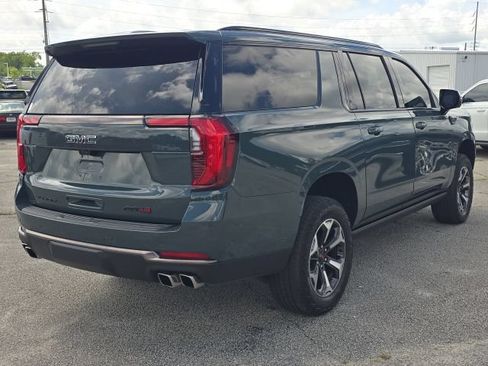 Used 2025 GMC Yukon XL AT4 Ultimate AWD/4WD image 5