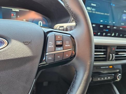 Used 2025 Ford Escape Platinum AWD/4WD image 33