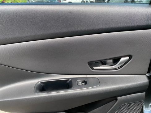 New 2026 Hyundai Elantra Limited FWD image 31