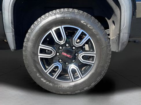 Used 2022 GMC Sierra 2500 AT4 w/ Gooseneck/5TH Wheel Package image 8