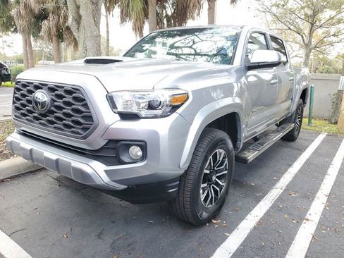 Used 2021 Toyota Tacoma TRD Sport image 2