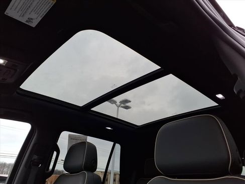 Certified 2023 GMC Yukon SLT image 7