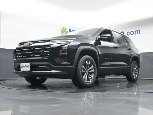 Used 2026 Chevrolet Equinox LT image 6