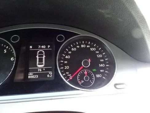 Used 2012 Volkswagen CC R-Line image 34