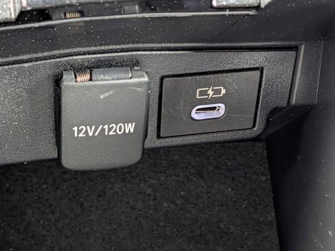 Used 2024 Toyota Corolla SE FWD image 33