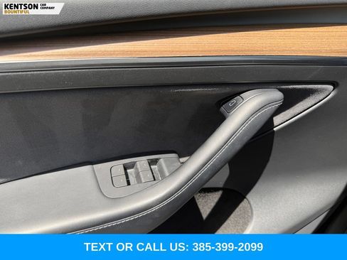 Used 2023 Tesla Model Y Performance AWD/4WD image 16
