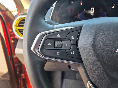Used 2024 Chevrolet Trax ACTIV w/ Sunroof Package FWD image 31