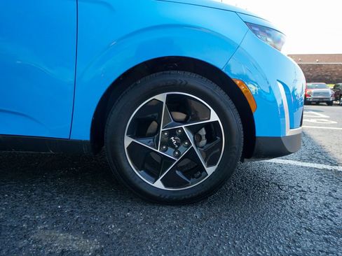 Used 2023 Kia Soul EX image 5