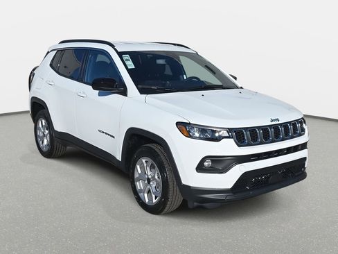 New 2026 Jeep Compass Latitude AWD/4WD image 3