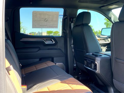 New 2025 Chevrolet Silverado 1500 High Country AWD/4WD image 11