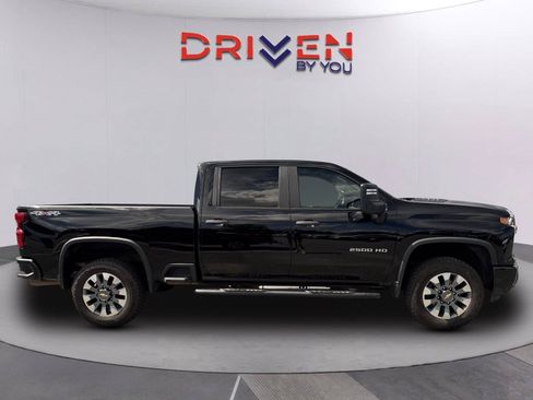 Used 2024 Chevrolet Silverado 2500 Custom w/ Custom Convenience Package AWD/4WD image 3
