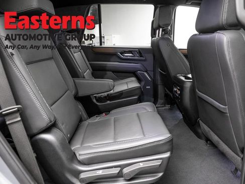 Used 2025 GMC Yukon Denali AWD/4WD image 28
