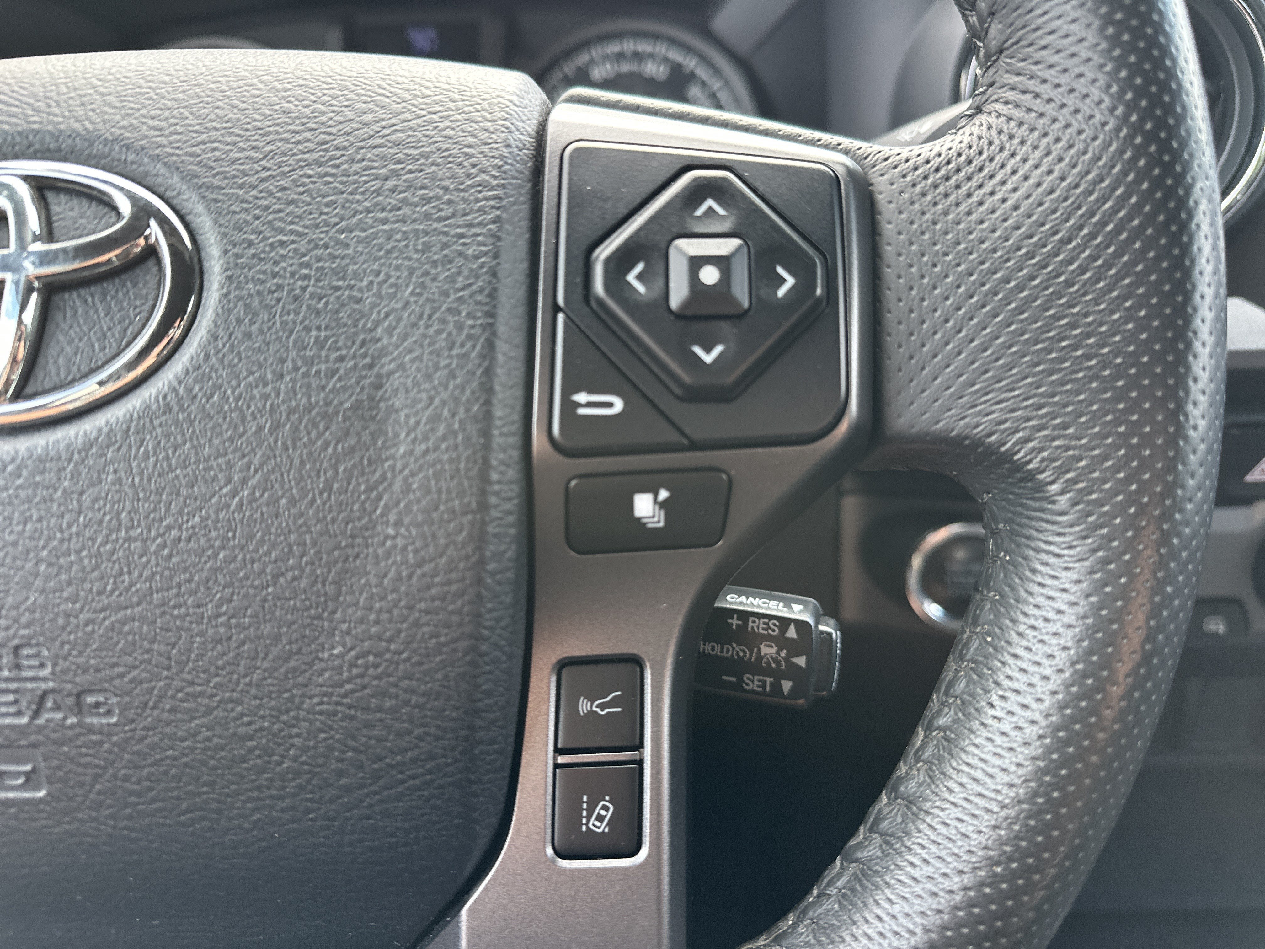 Used 2019 Toyota Tacoma TRD Off-Road AWD/4WD image 20