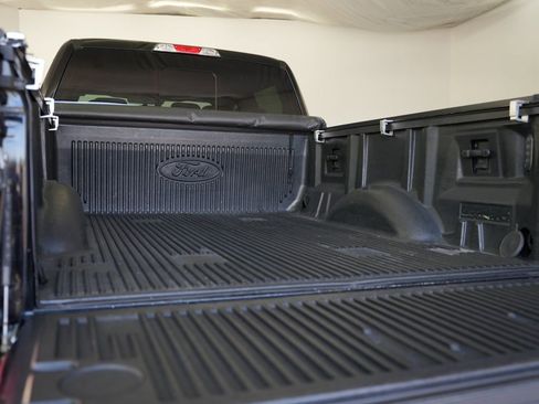 Used 2016 Ford F150 XLT w/ Equipment Group 302A Luxury AWD/4WD image 33