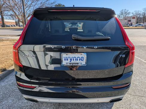 Used 2020 Volvo XC90 T5 Momentum w/ Protection Package Premier image 5