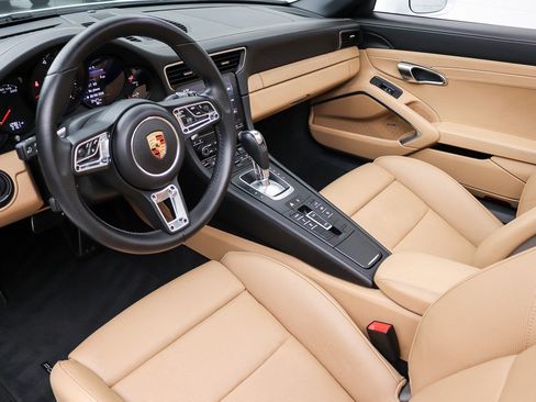 Used 2019 Porsche 911 Targa 4 AWD/4WD image 31