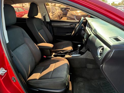 Used 2017 Toyota Corolla SE FWD image 24
