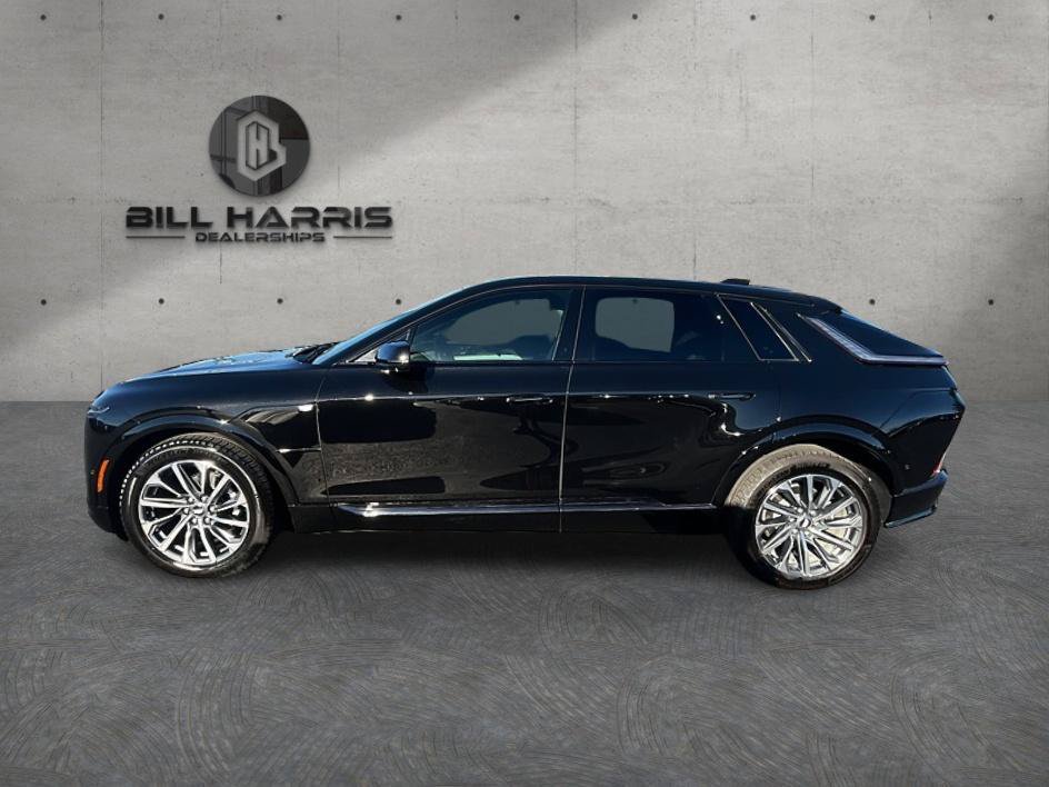 Used 2025 Cadillac Lyriq Sport AWD/4WD image 10