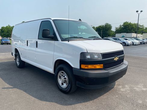 Used 2020 Chevrolet Express 2500 w/ Driver Convenience Package image 5