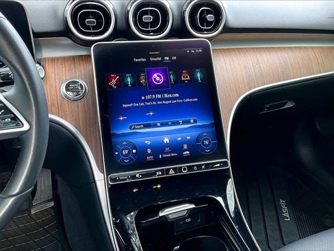 Used 2024 Mercedes-Benz C 300 Sedan image 7