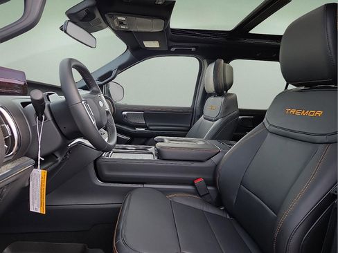 New 2026 Ford Expedition Tremor image 15