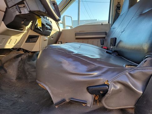 Used 2009 Ford F450 XL image 17