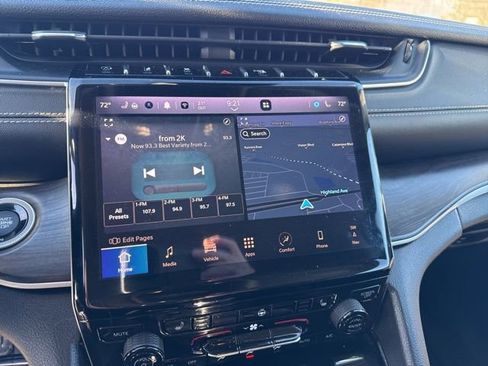 Used 2023 Jeep Grand Cherokee L Limited image 10