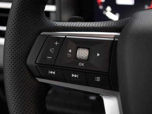 New 2026 Mitsubishi Outlander SE image 9