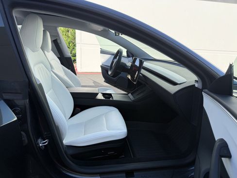 Used 2025 Tesla Model 3 RWD image 12