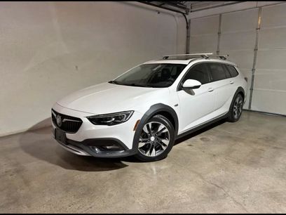 Used 2018 Buick Regal Essence w/ Driver Confidence Package #1