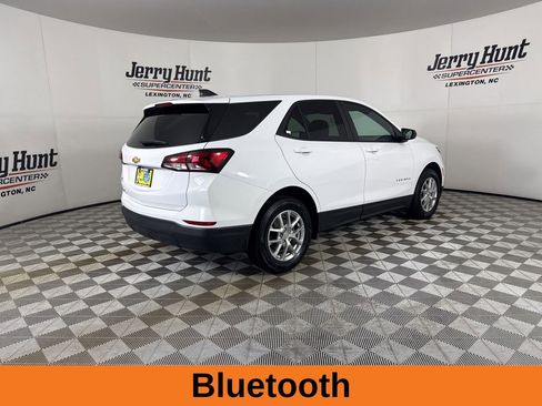Used 2024 Chevrolet Equinox LS w/ LS Convenience Package FWD image 5