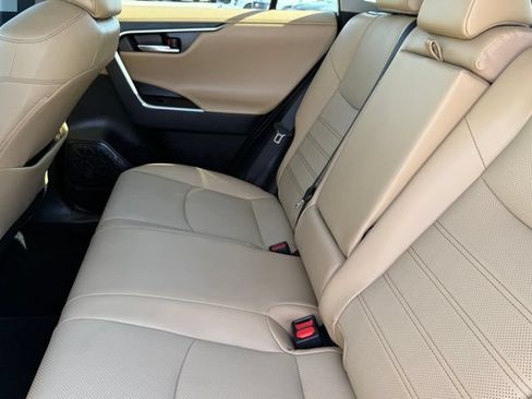 Used 2022 Toyota RAV4 Limited FWD image 26