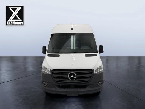 Used 2024 Mercedes-Benz Sprinter 3500 image 7