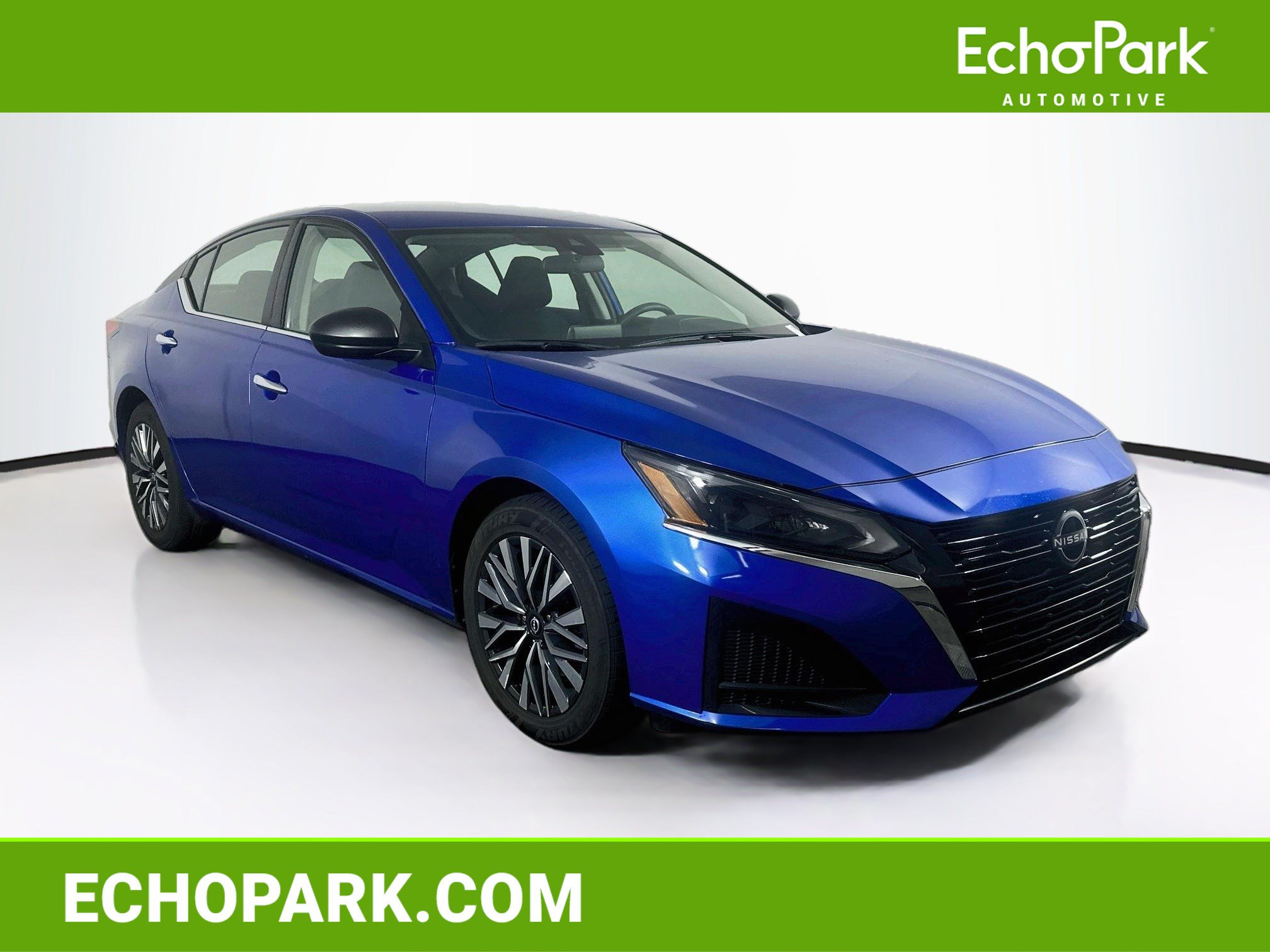 Used 2025 Nissan Altima 2.5 SV FWD image 1