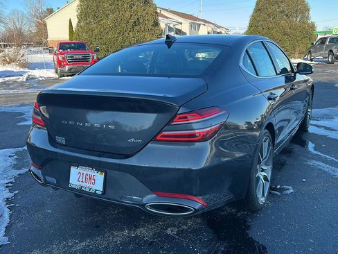 Used 2025 Genesis G70 2.5T image 5