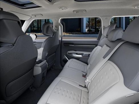 New 2026 Kia EV9 Wind image 18