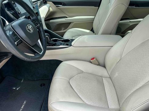 Used 2023 Toyota Camry XLE w/ Cold Weather Package FWD image 13