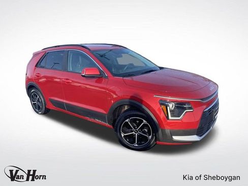 Certified 2023 Kia Niro EX image 1