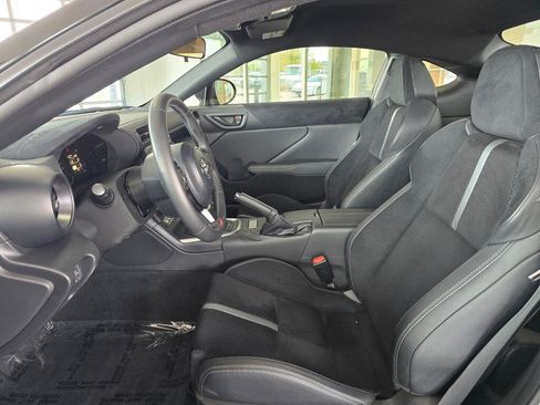 Used 2023 Toyota GR86 Premium w/ ALL Weather Mat Package (TMS) RWD image 16